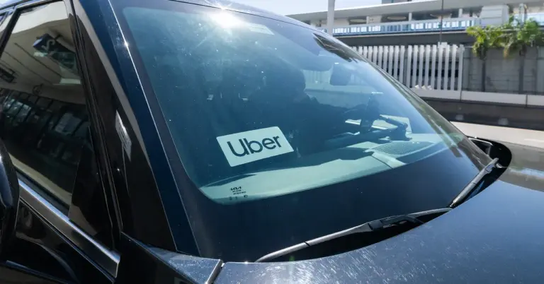 Uber Lobbyists Push for Laws Requiring Human Drivers Alongside Robotaxis