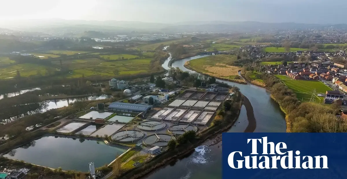 Water company executive pay rises despite government bonus ban