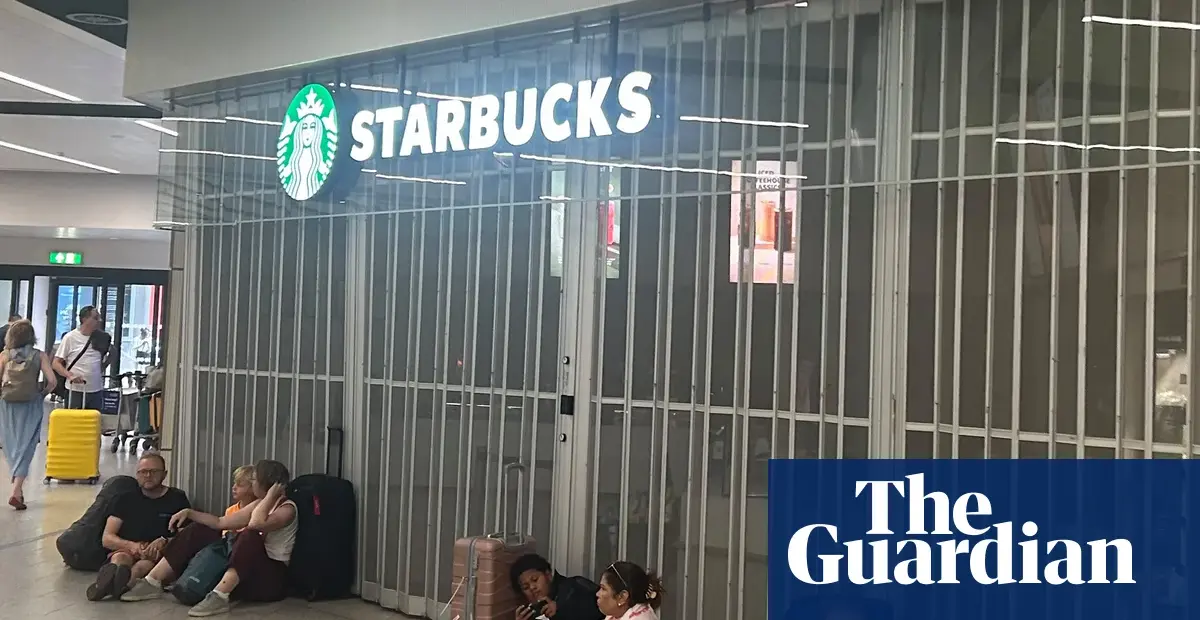 Water supply failure at Gatwick leaves toilets, bars and restaurants unusable
