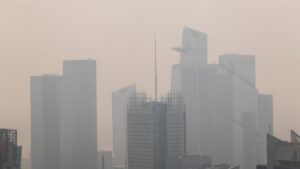 Wildfire smoke spreads across Great Lakes, Northeast, and Mid-Atlantic